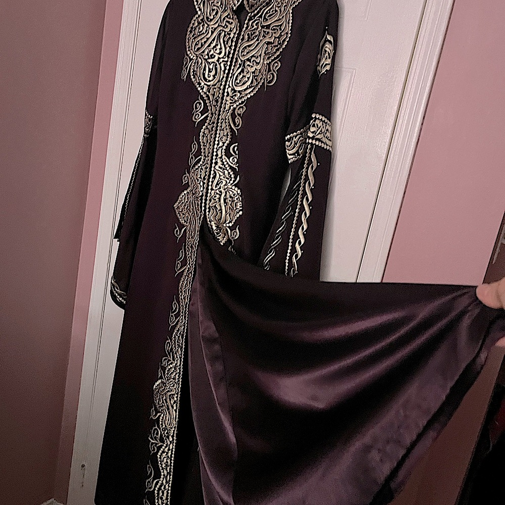 Elegant Long Sleeve Embroidered Dress